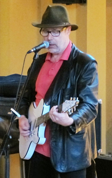 Hugh Featherstone playing with Slow Night, Berlin, 2014 Hugh Featherstone playing with Slow Night, Berlin, 2014